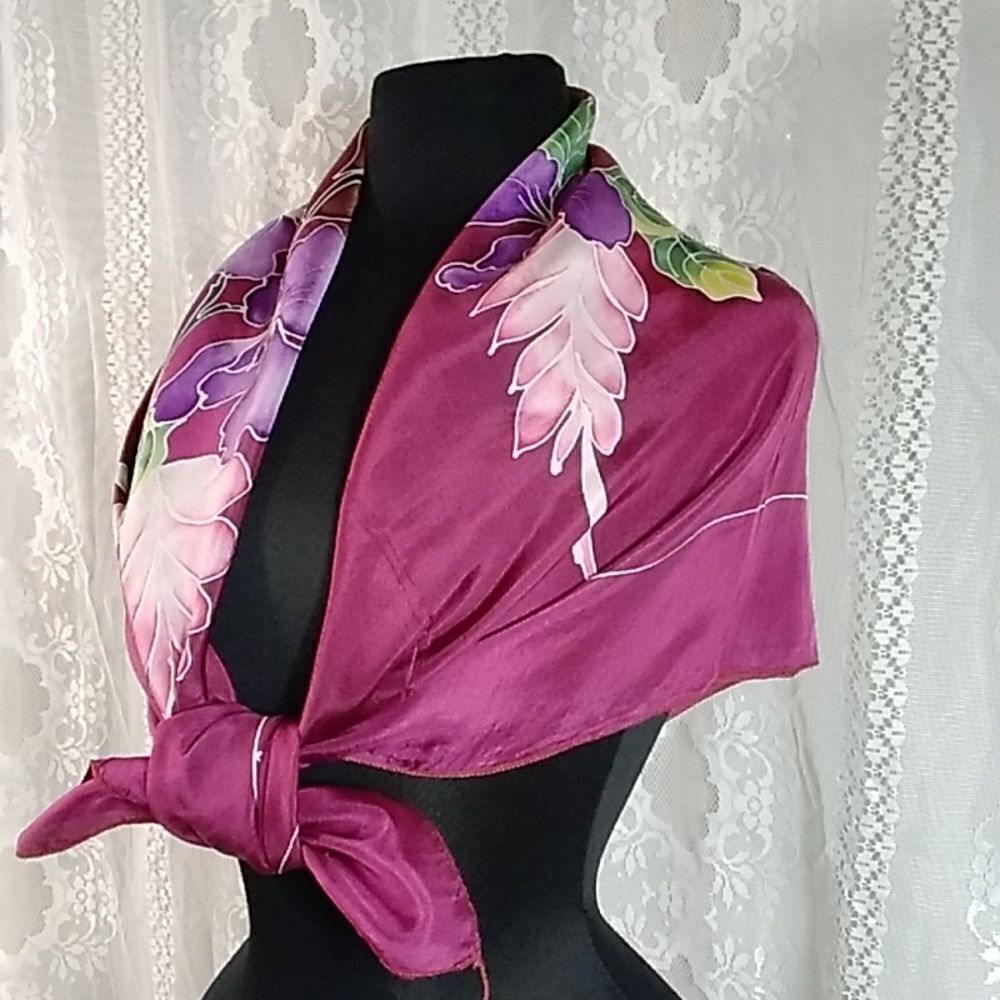 Malaysia Women's Scarf Size 36x34 Burgundy